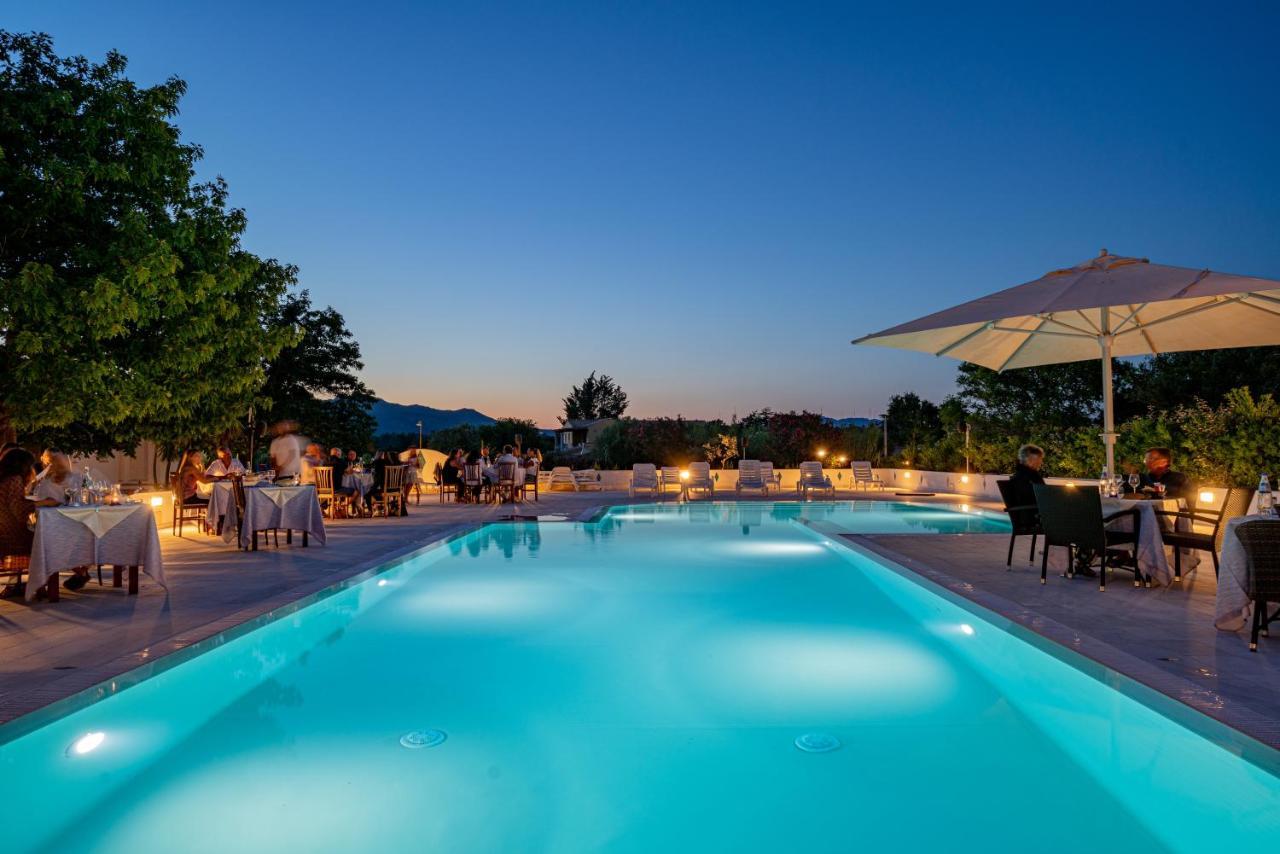 Hotel Le Mimose San Teodoro  Eksteriør billede