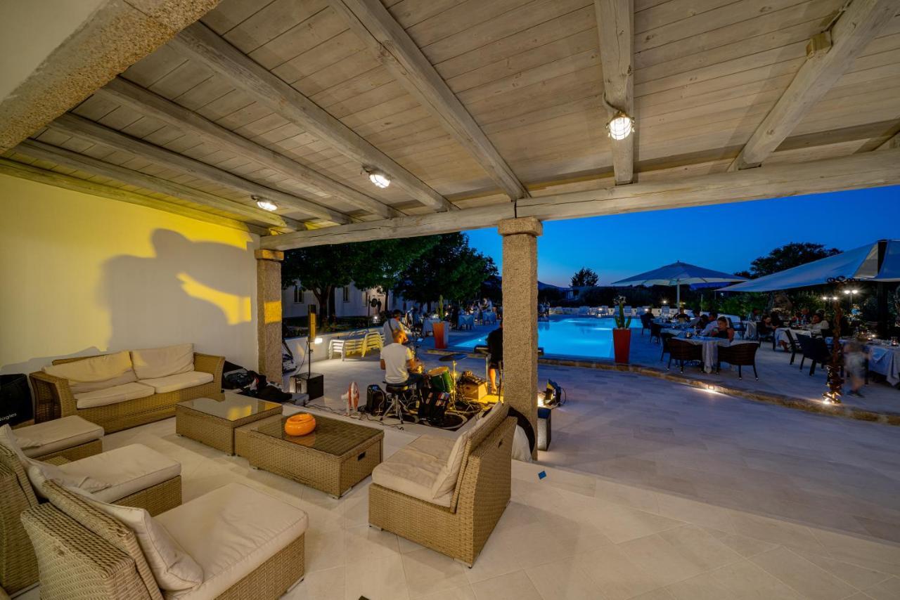 Hotel Le Mimose San Teodoro  Eksteriør billede
