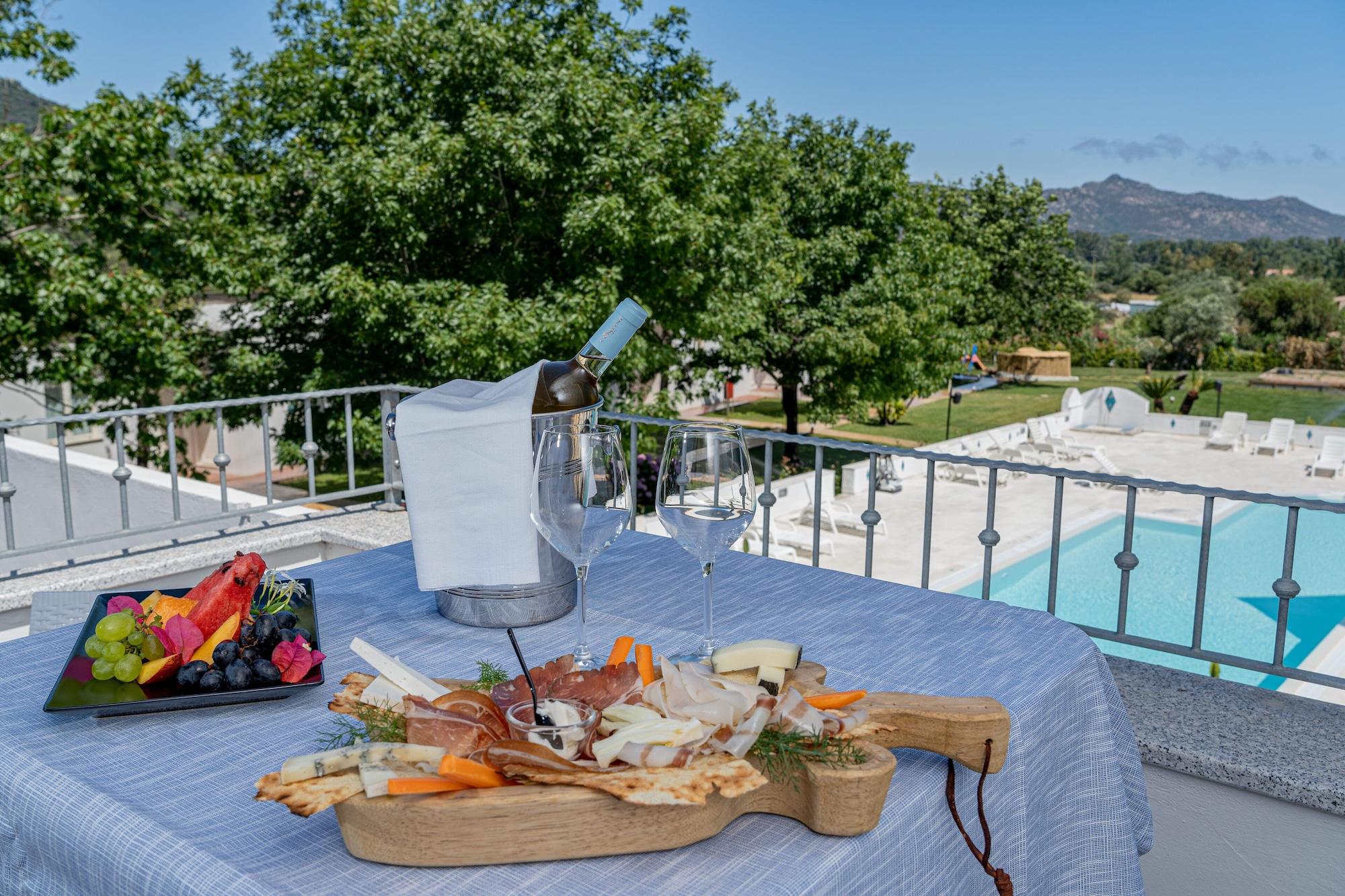 Hotel Le Mimose San Teodoro  Eksteriør billede