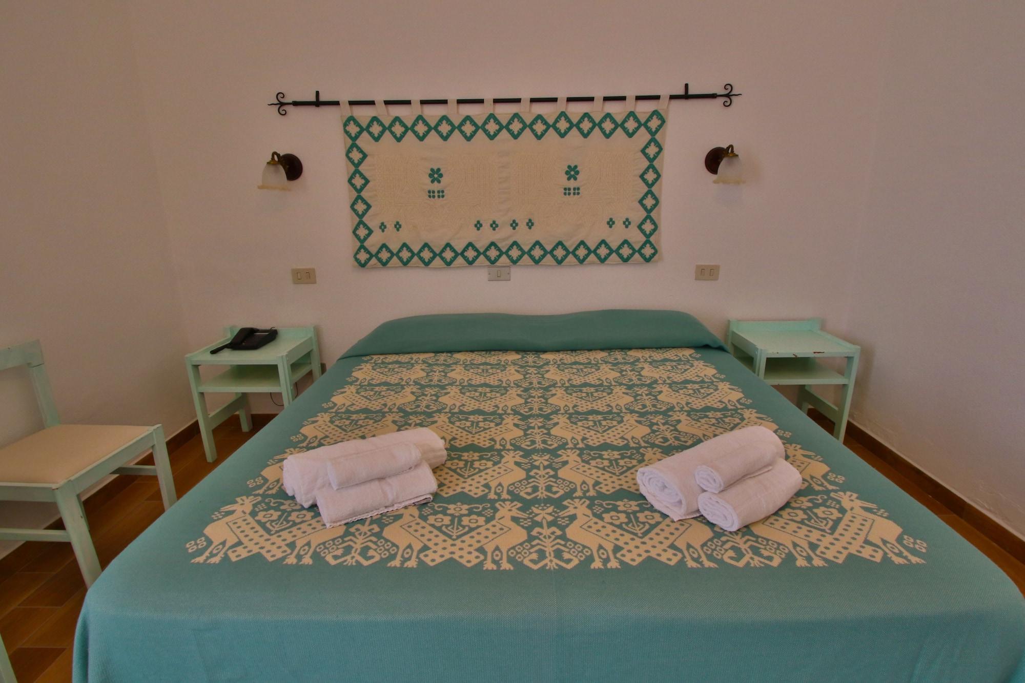 Hotel Le Mimose San Teodoro  Eksteriør billede