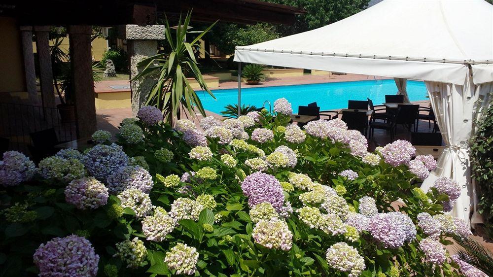 Hotel Le Mimose San Teodoro  Eksteriør billede